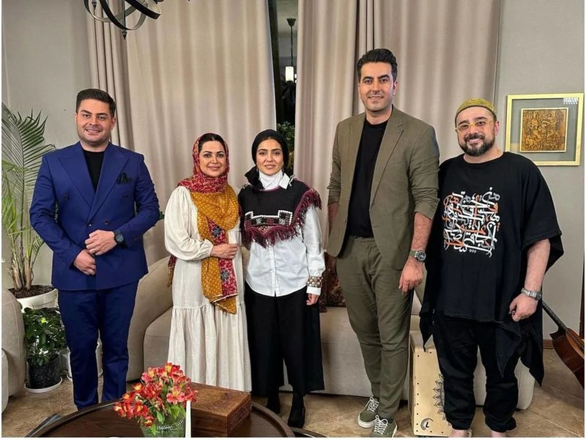 تصاویر خودمانی از داورانِ شام ایرانی در یک ساندویچی! تصاویر خودمانی از داورانِ شام ایرانی در یک ساندویچی!