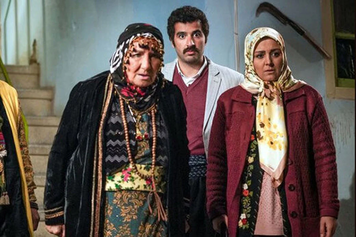 استایل دوستداشتنی مهلقا خانمِ سریال نون خ در یک مراسم استایل دوستداشتنی مهلقا خانمِ سریال نون خ در یک مراسم