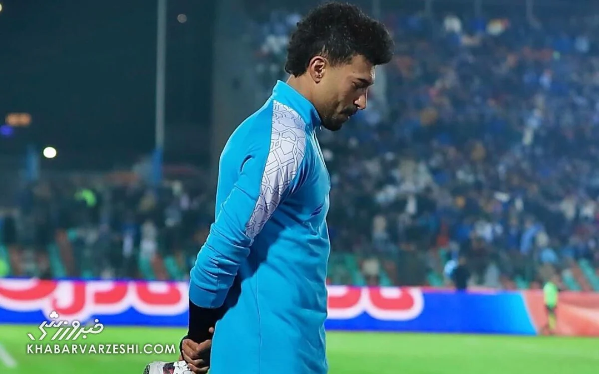 خبر ورزشی| اعتراض تند رامین رضاییان به ساپینتو؛ ستاره استقلال کفشهایش را به زمین کوبید +عکس اعتراض تند رامین رضاییان به ساپینتو؛ ستاره استقلال کفشهایش را به زمین کوبید +عکس