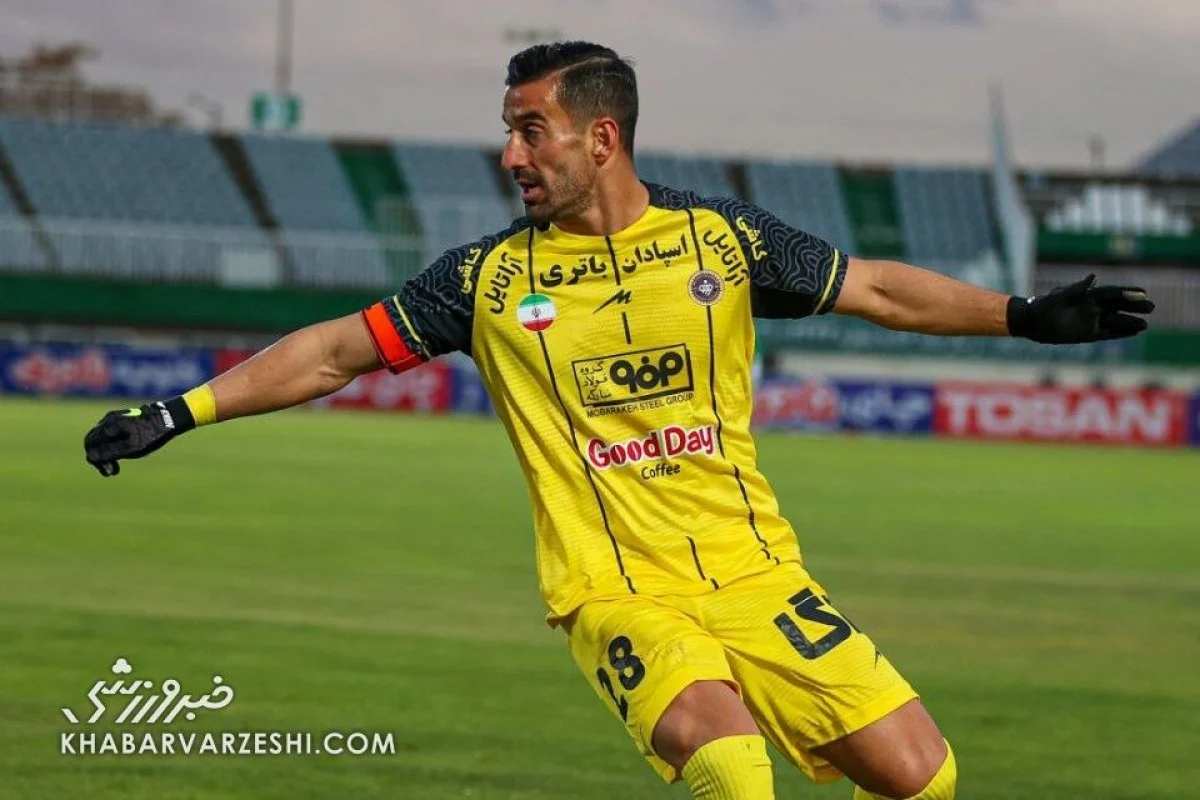 خبر ورزشی| تاجگذاری احسان؛ حاجیصفی شماره یک بازیهای سپاهان شد تاجگذاری احسان؛ حاجیصفی شماره یک بازیهای سپاهان شد