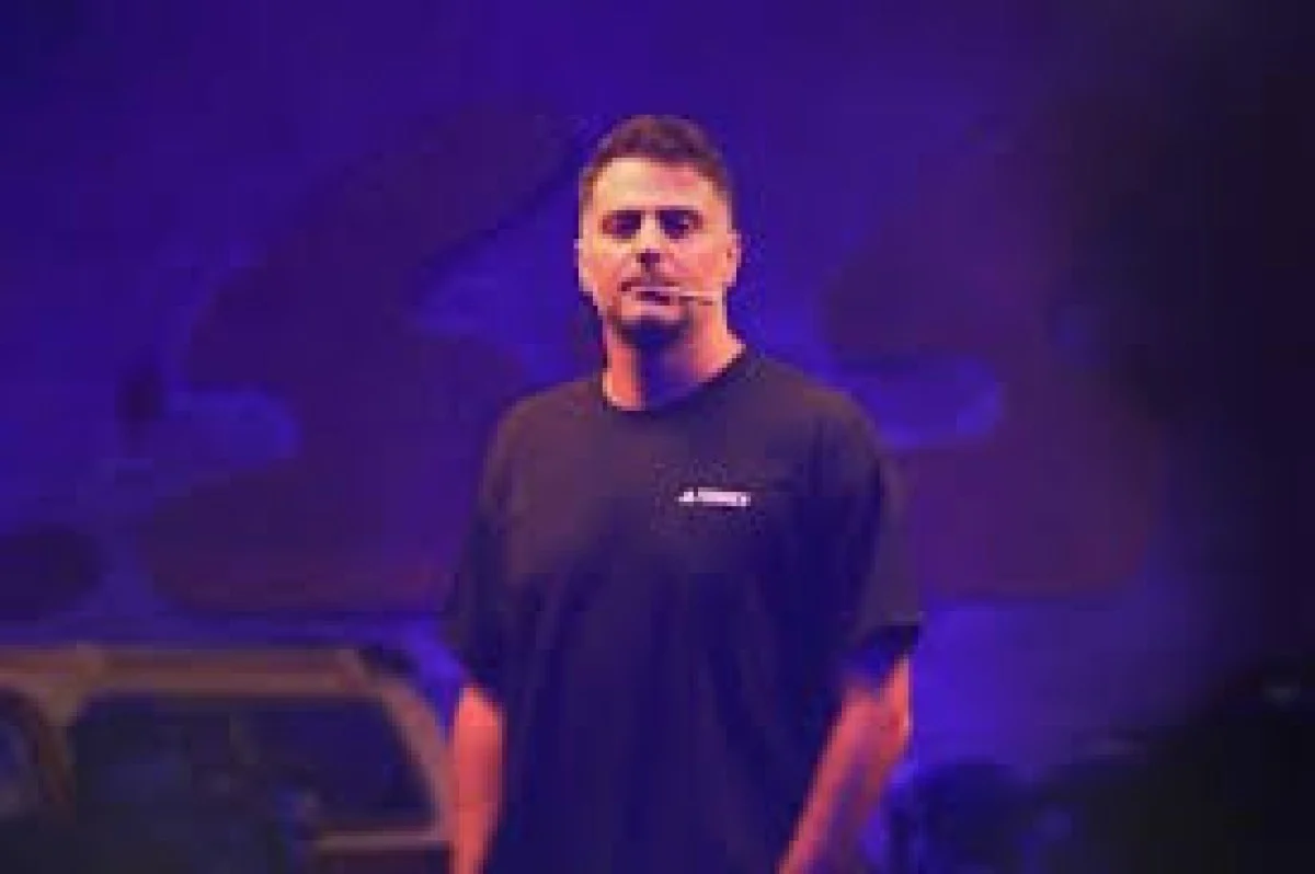 حضور در برنامه علی ضیا؛ شایع رسماً عذرخواهی کرد