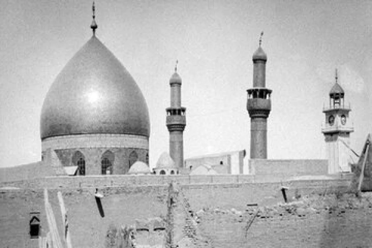 عکس تاریخ| خاطرات ناصرالدینشاه: جقّه برلیان الماس سرم را پیشکش آستانه حضرت امیرالمومنین(ع) کردم/ مشیرالدوله علمای نجف را به حضور آورد خاطرات ناصرالدینشاه: جقّه برلیان الماس سرم را پیشکش آستانه حضرت امیرالمومنین(ع) کردم/ مشیرالدوله علمای نجف را به حضور آورد