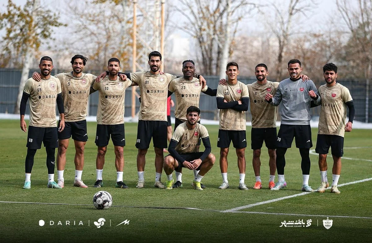 فشن شو در تمرین پرسپولیس؛ استایل جالب بیفوما و اوریه | خبر فوری فشن شو در تمرین پرسپولیس؛ استایل جالب بیفوما و اوریه | خبر فوری