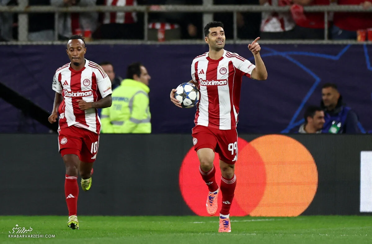 ماشین سوپرلاکچری طارمی در یونان سوژه شد+ عکس ماشین سوپرلاکچری طارمی در یونان سوژه شد+ عکس