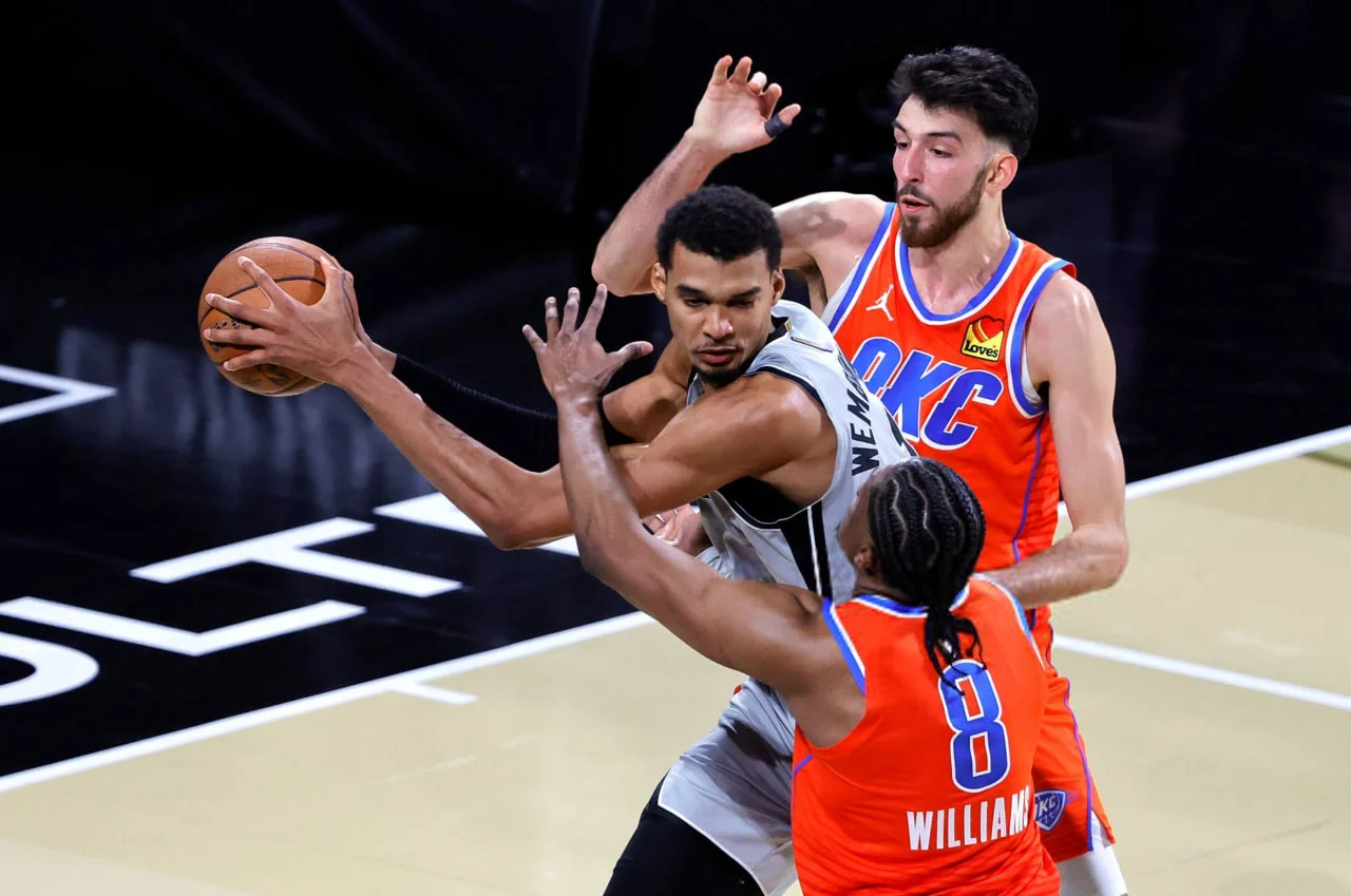 بسکتبال NBA | برای شکست تایتانها به آدم فضایی نیاز بود بسکتبال NBA - ویکتور ومبنیاما