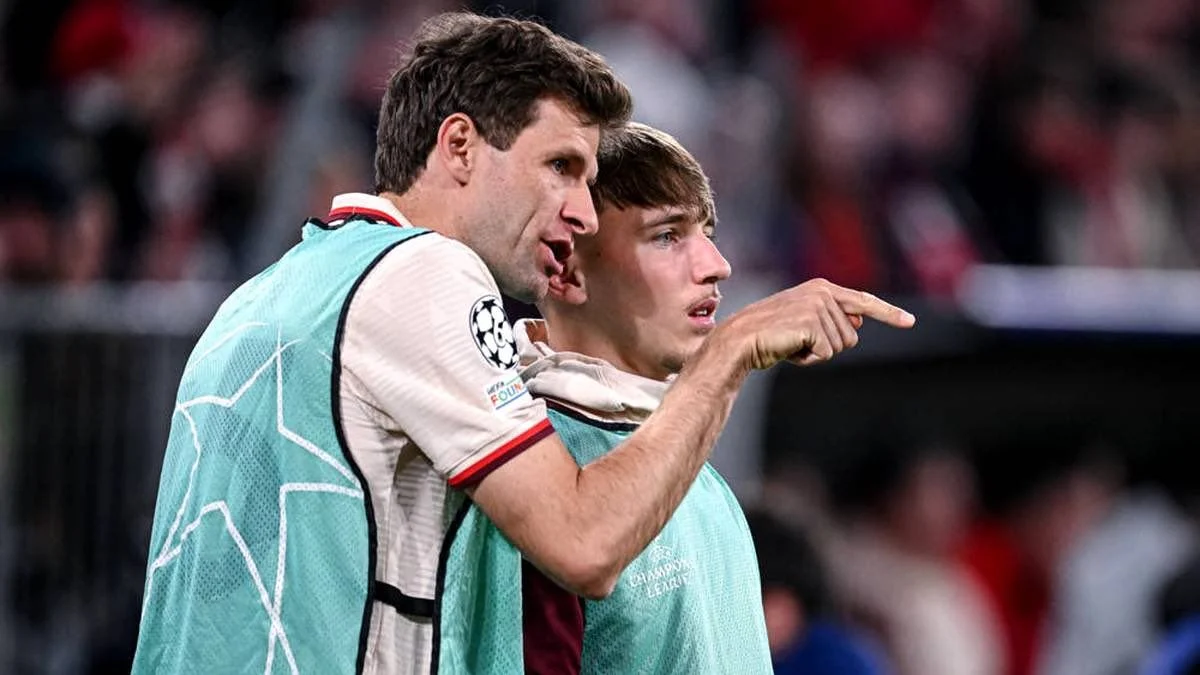 توماس مولر و لنارت کارل در بایرن مونیخ