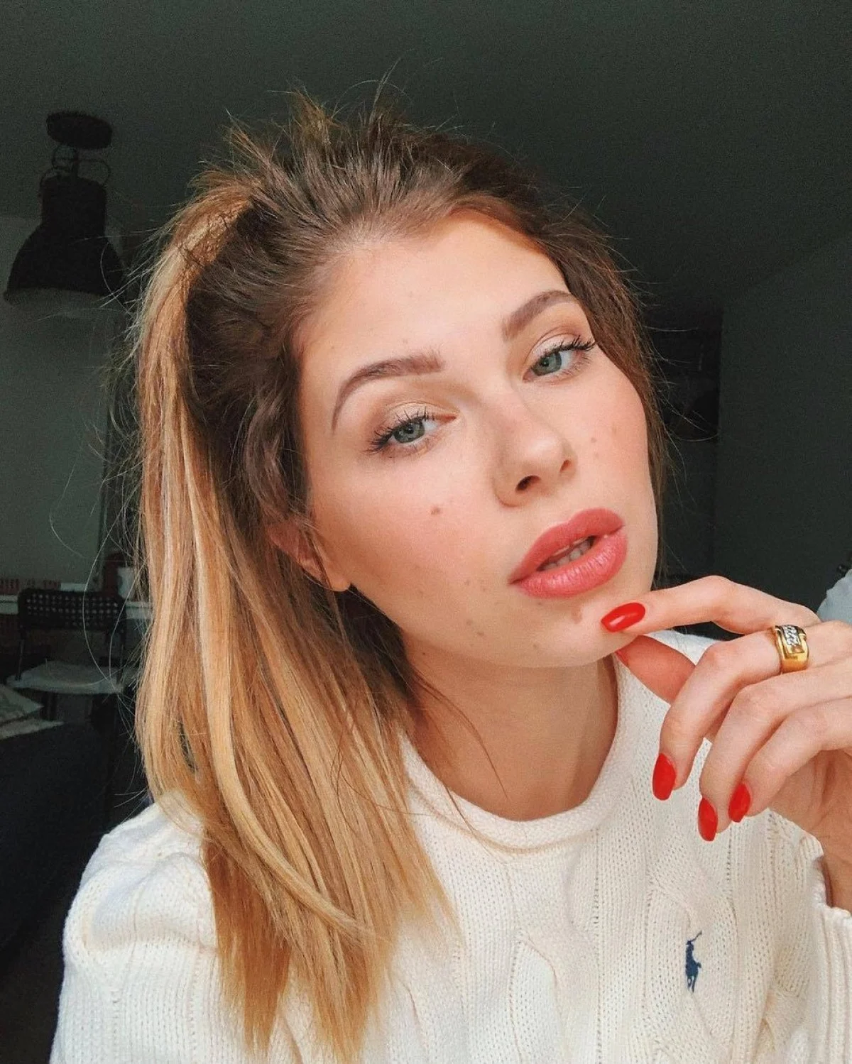 خاصترین زنان جهان؛ زنانی که با ویژگیهای منحصربهفرد مشهور شدند خاصترین زنان جهان؛ زنانی که با ویژگیهای منحصربهفرد مشهور شدند