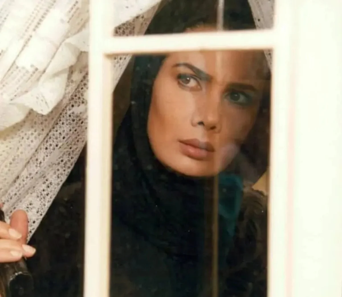 بیوگرافی عاطفه رضوی با شوهر اول و دوم | آلبوم عکس‌های دیده‌نشده