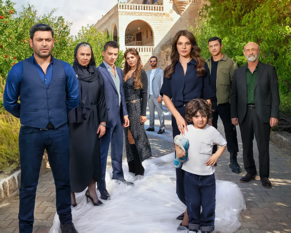 سریال ترکی «شهر دور» (Uzak Şehir) | داستانی رازآلود از عشق، انتقام و انتخابهای مرگبار سریال ترکی «شهر دور» (Uzak Şehir) | داستانی رازآلود از عشق، انتقام و انتخابهای مرگبار