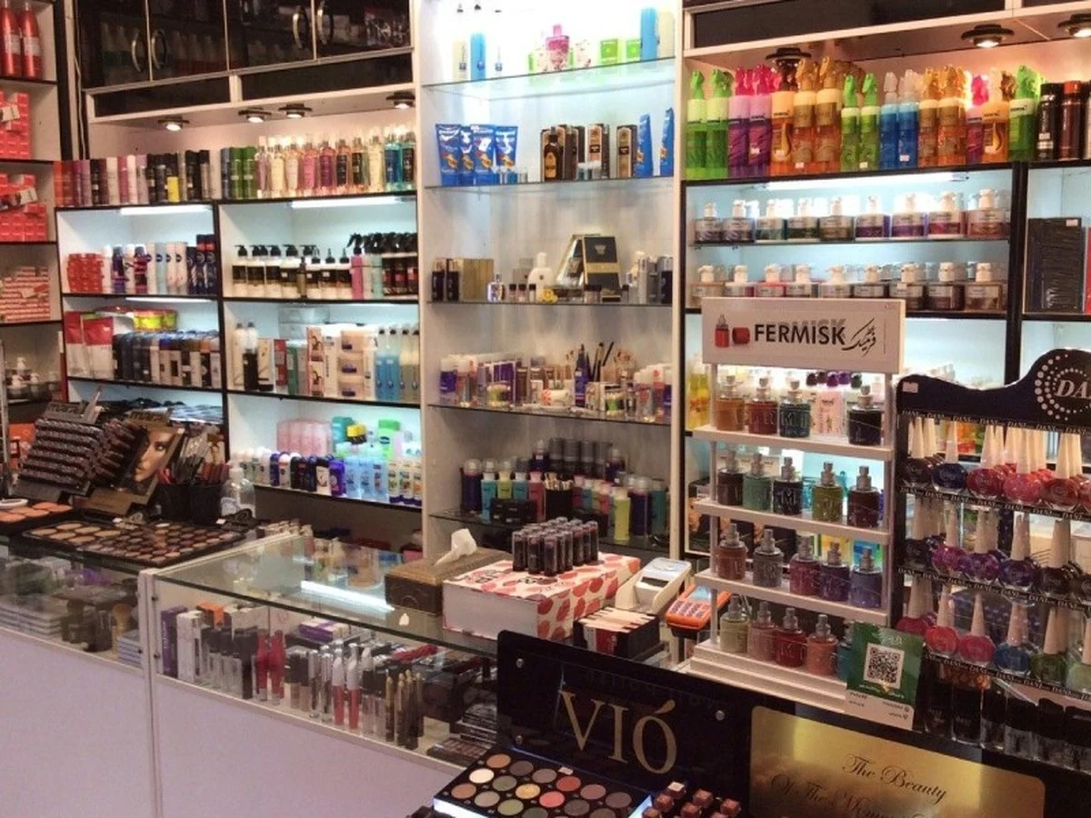 زنگ خطر مصرف لوازم آرایش تقلبی در سنین پایین؛ تهدید جدی سلامت نسل جوان