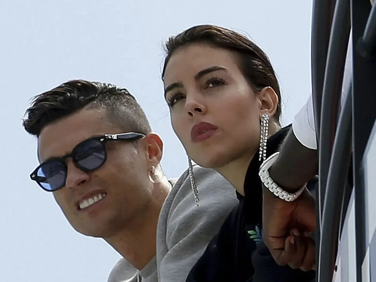 خرید باورنکردنی رونالدو و جورجینا؛ دو ویلای افسانه‌ای روی آب در عربستان