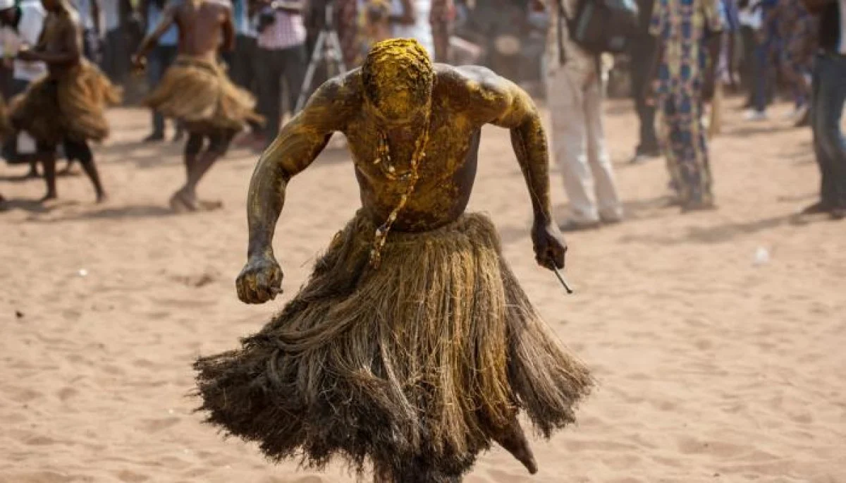 فروش رسمی طلسم و وودو در آمریکا؛ چرا خرافات این‌قدر محبوب است؟+فیلم