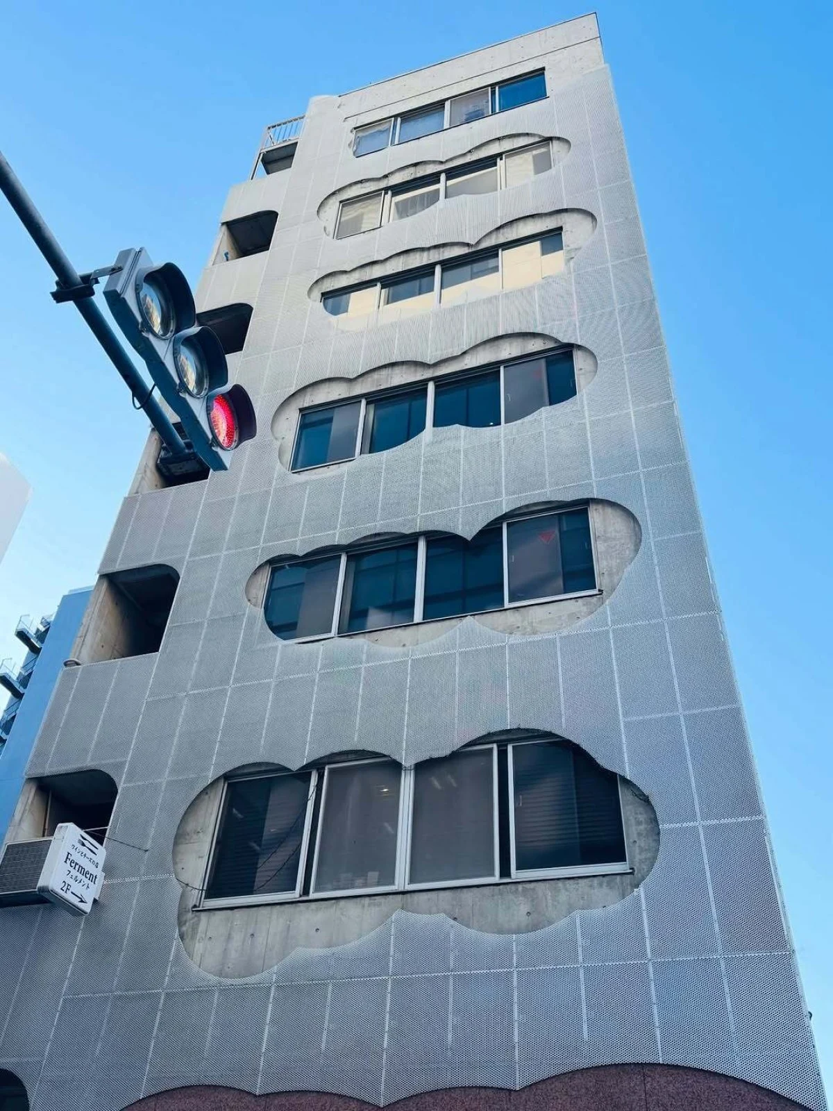 معماری این ساختمان در توکیو سوژه داغ عکاسان شد