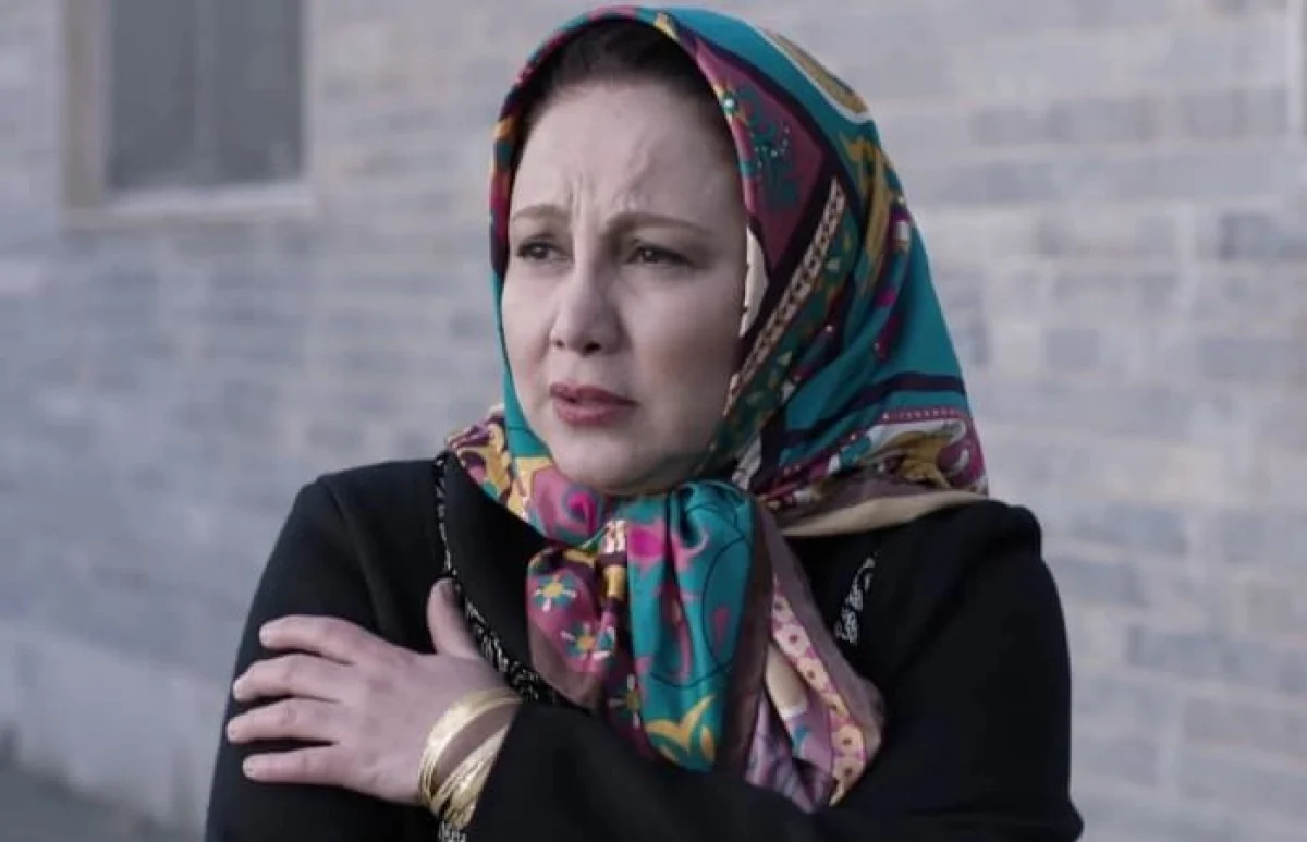 جمشید هاشم‌پور در کنار دخترش؛ همراه با بهنوش بختیاری