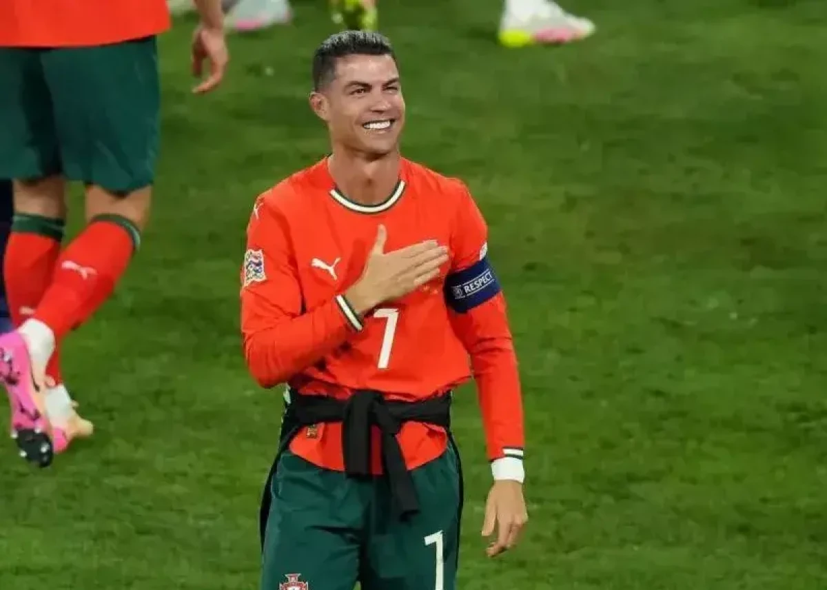 اقدام شوکه‌کننده در زادگاه رونالدو | مجسمه CR7 را آتش زدند