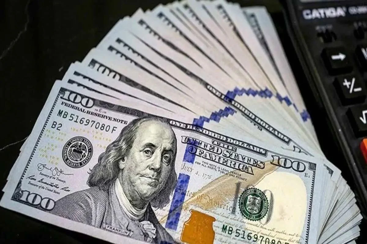 قیمت دلار و سایر ارزها در ۶ بهمن؛ جدول کامل نرخ‌ها را ببینید